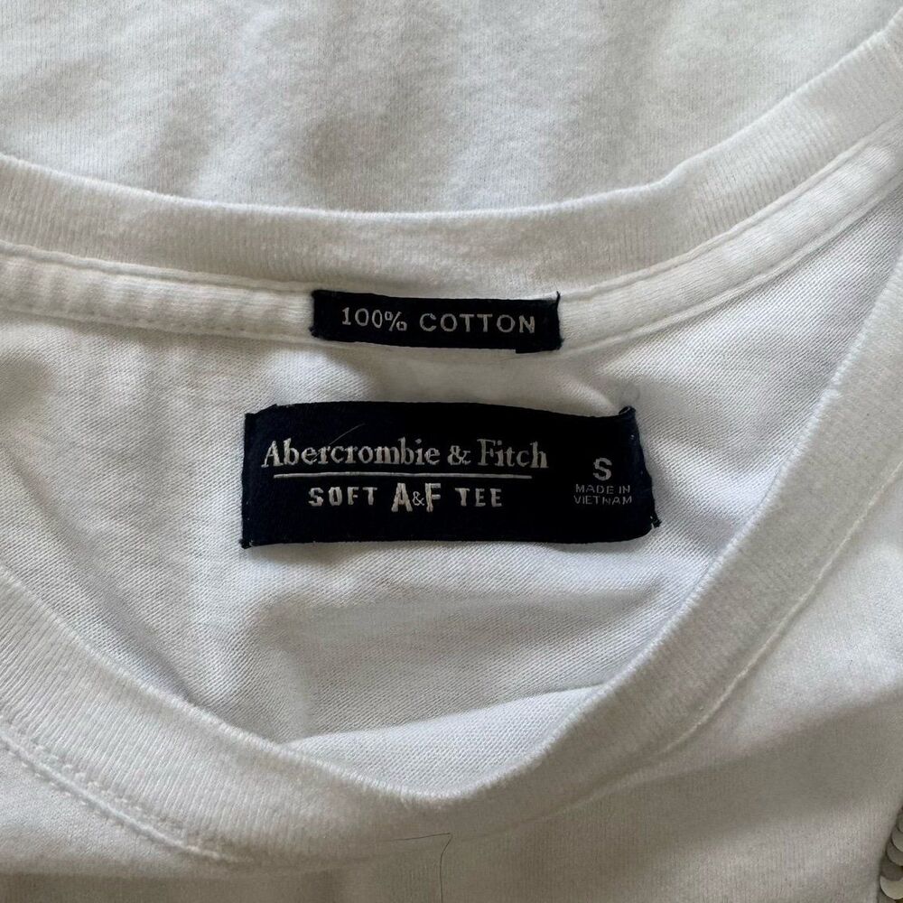 Abercrombie & Fitch Soft A&F White Reversible Sequin Wine Glass Tee Size Small - Picture 4 of 6